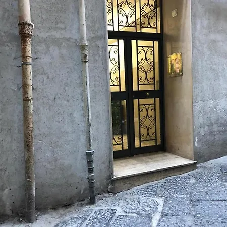 I Cenni Di Apartman Nápoly